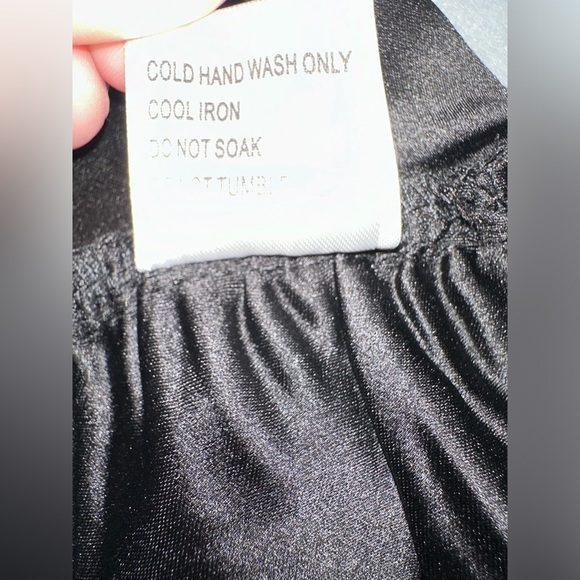 Princess Polly black cowl neck open back crop top size 6 - Picture 5 of 8